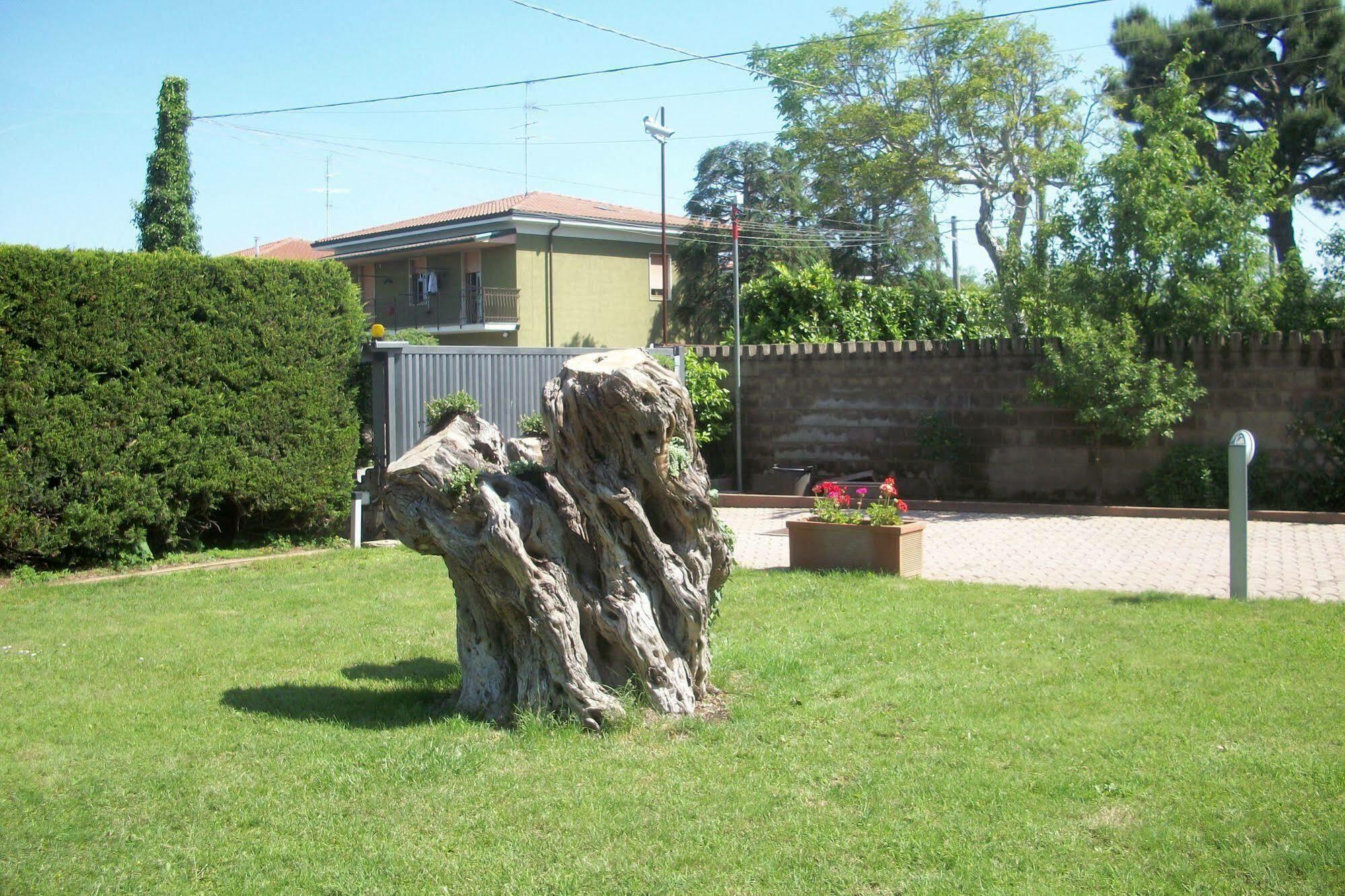 B&B Southitaly 부스토아르시치오 외부 사진